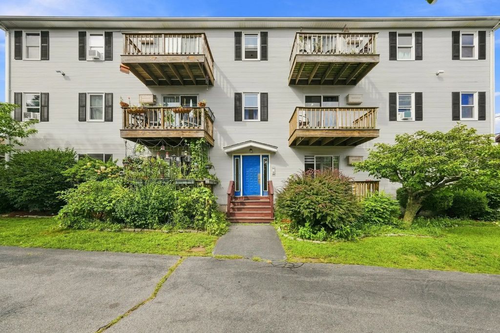 434 Linden St. #4, Fall River