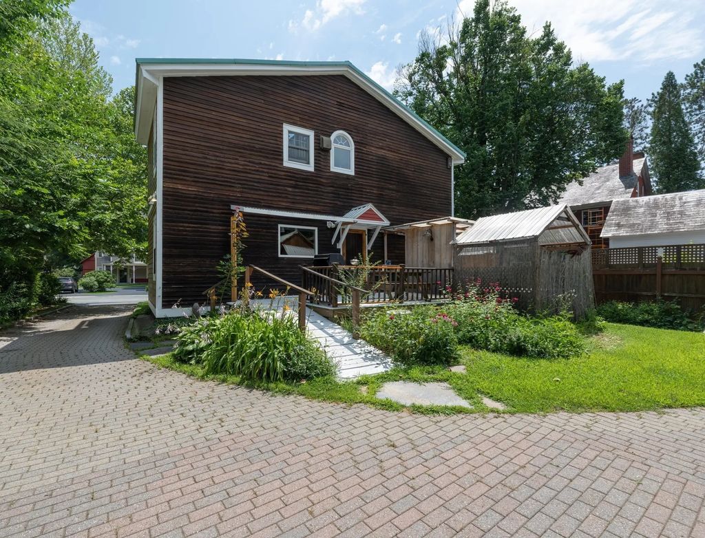 14 Main St, Shelburne