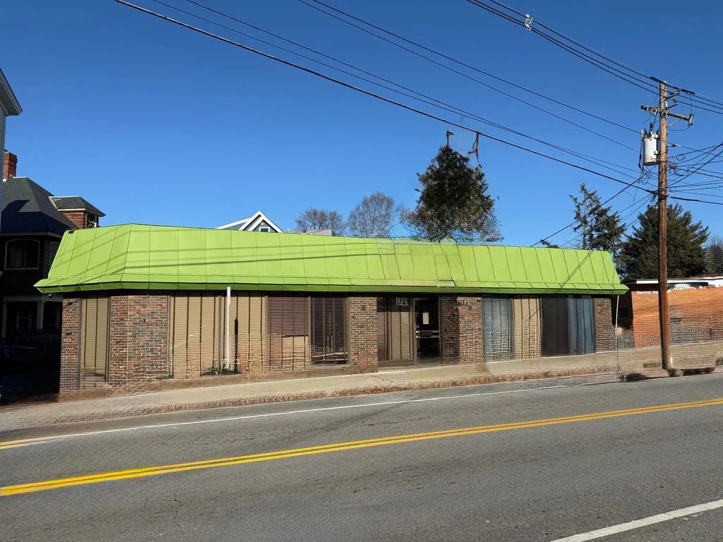 173 Pine St, Lowell