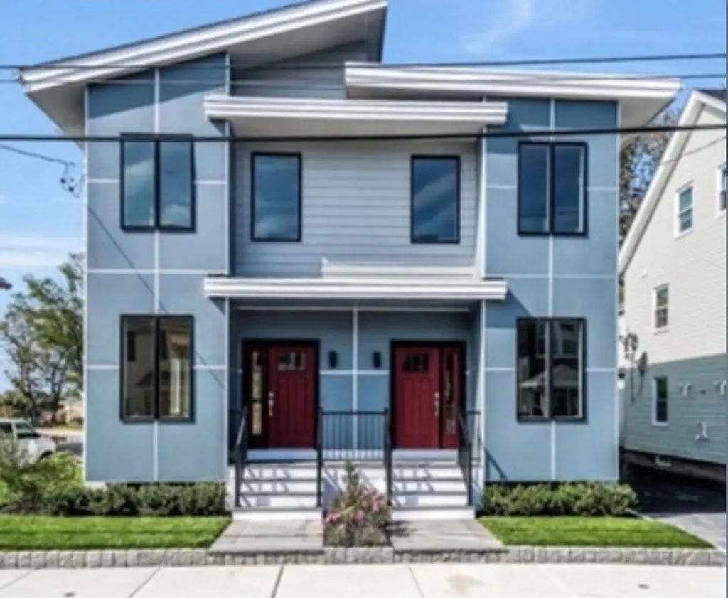 37 Bacon St #a, Watertown