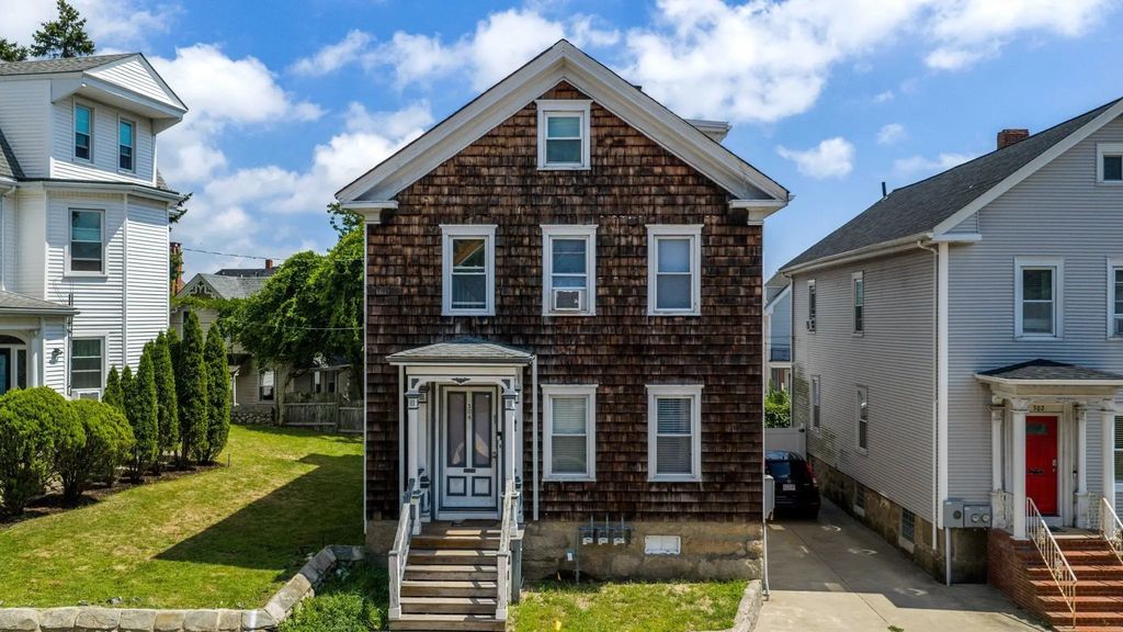 304 County St, New Bedford