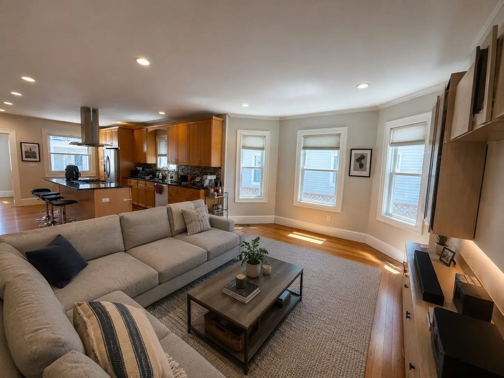 201 College Ave #1, Somerville