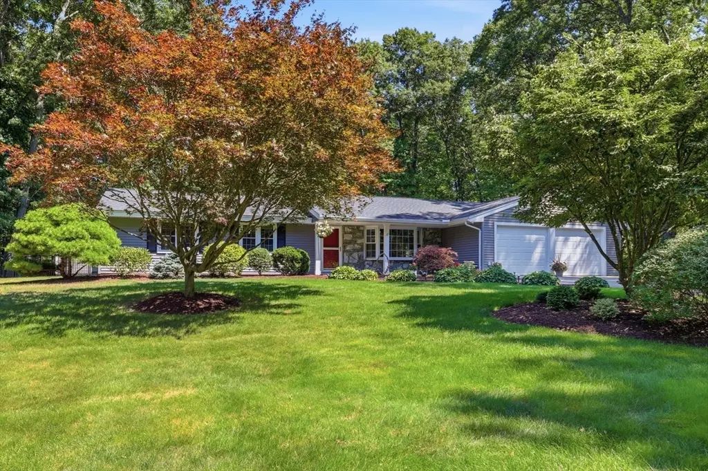 17 Hickory Lane, Framingham