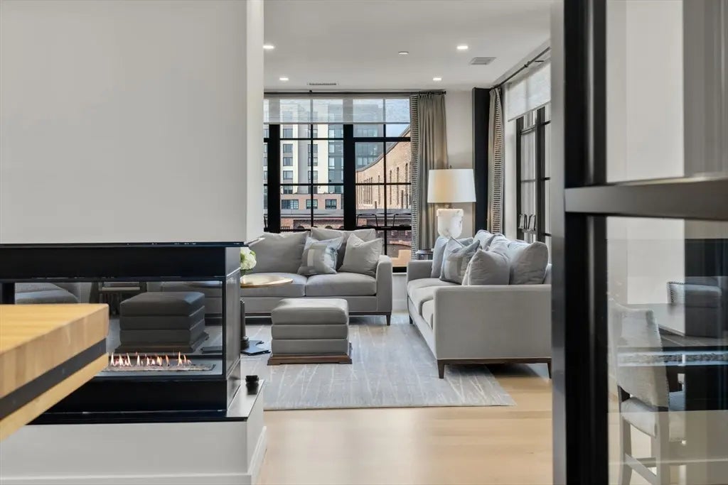 76 Wareham St #5d, Boston