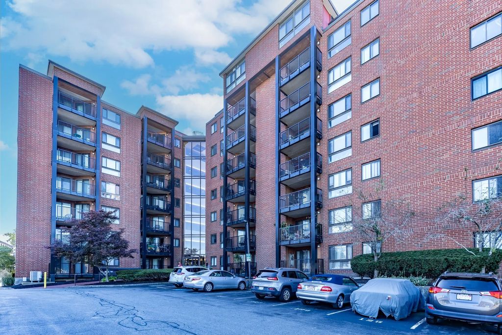 60 Rantoul St. #503n, Beverly