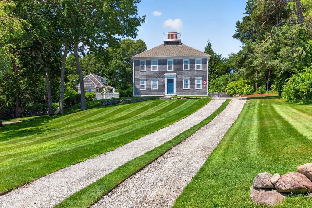 141 Point Hill Rd, Barnstable