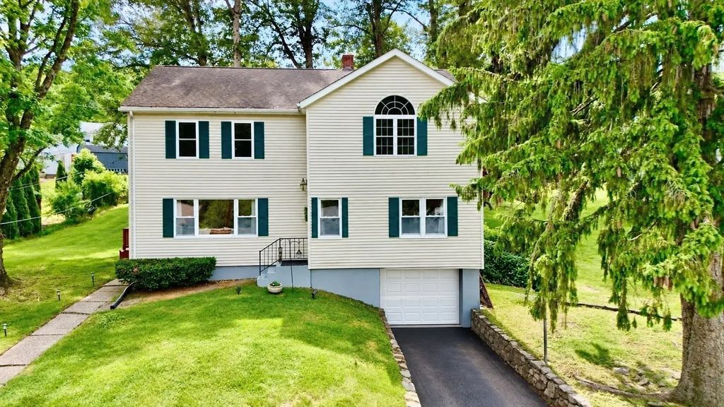 81 Causeway Terrace, Leominster