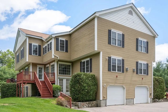 28 Patriots Blvd #28, Hopkinton