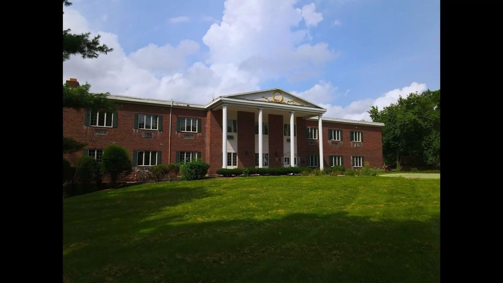 1007 East, Dedham