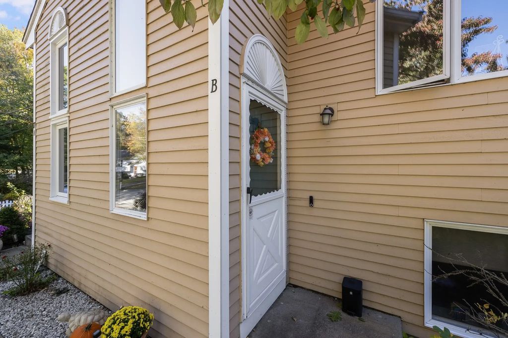 17 Cork Cir #b, Millville