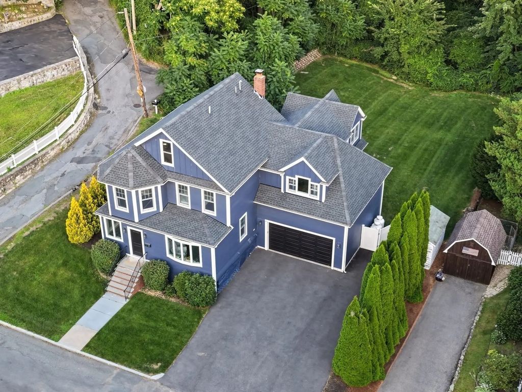 2 Hemenway Ave, Melrose