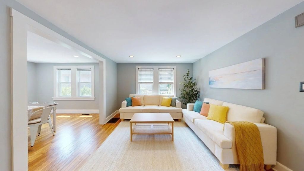 33 Volusia Rd, Hingham