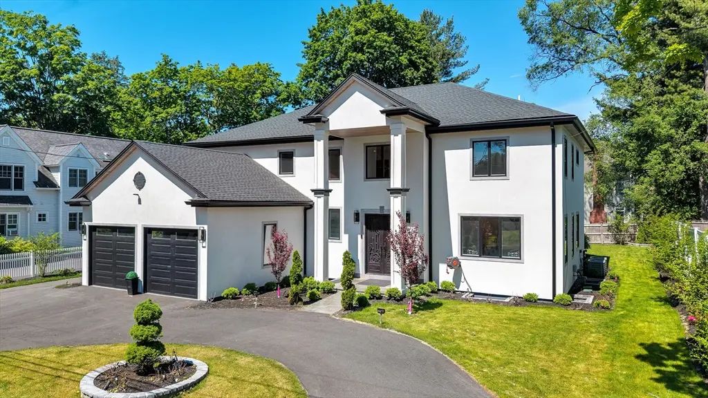 57 Mayflower Rd, Needham
