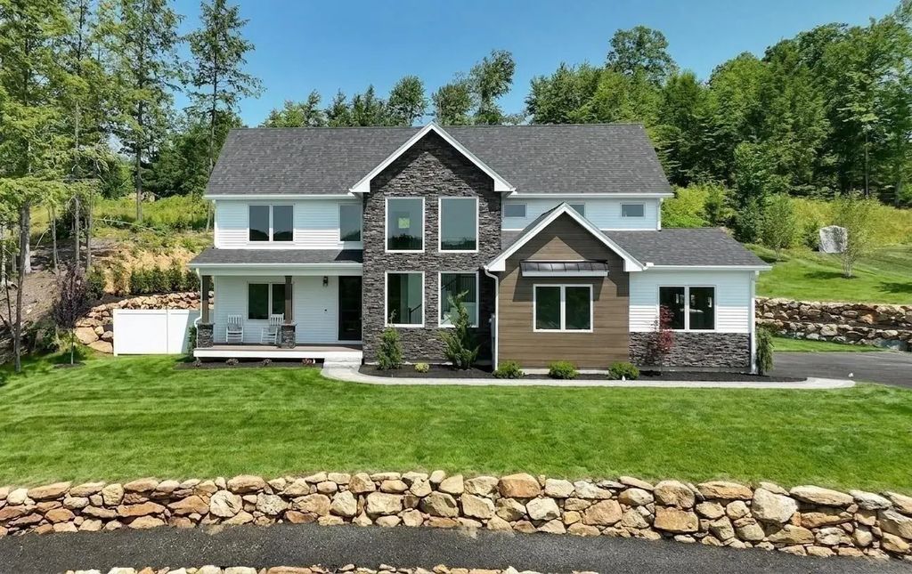 25 Indian Rock Road, Bedford