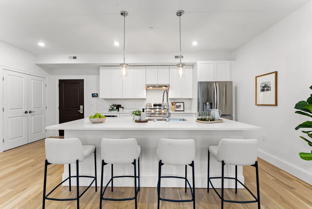 272 Lincoln St #301, Marlborough