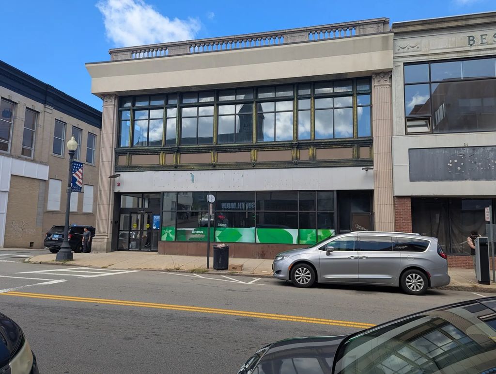 235 S Main St, Fall River
