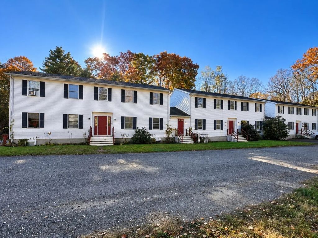 152 Southbridge Rd, Warren
