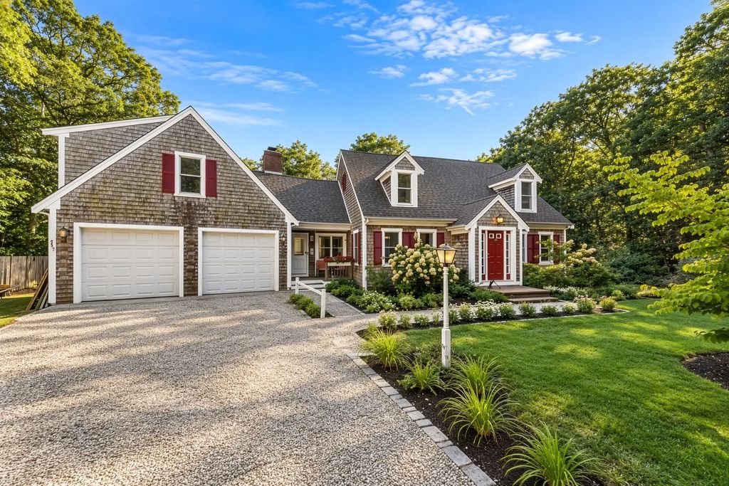 559 Old Jail Ln, Barnstable