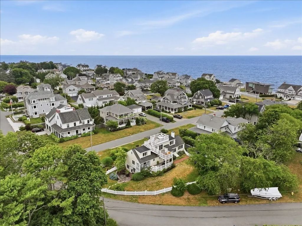 19 Lincoln Ave, Scituate