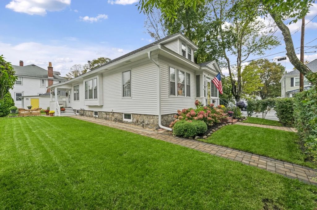 40 Quincy St, Methuen