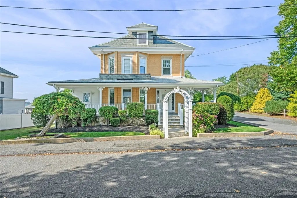 17 Pearl Road, Nahant