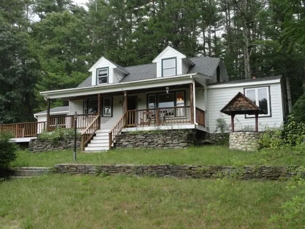 211 Old Meetinghouse Road #a, Townsend