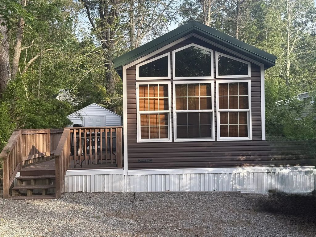 185 Cotuit Rd, Sandwich