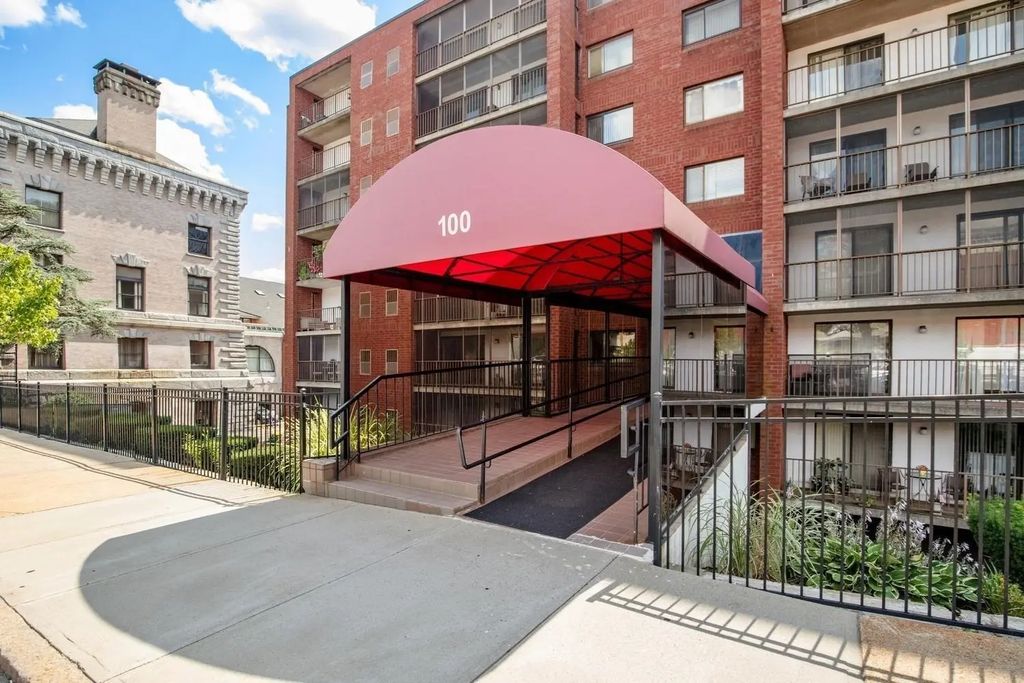 100 High St #308, Medford