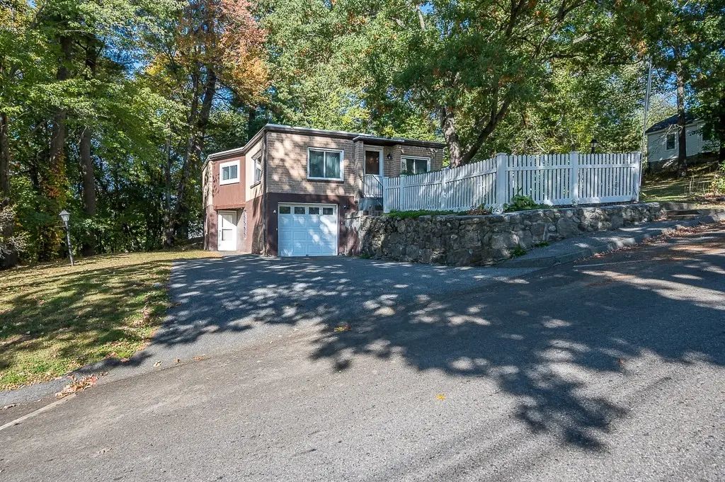 32 Tyson Rd, Worcester