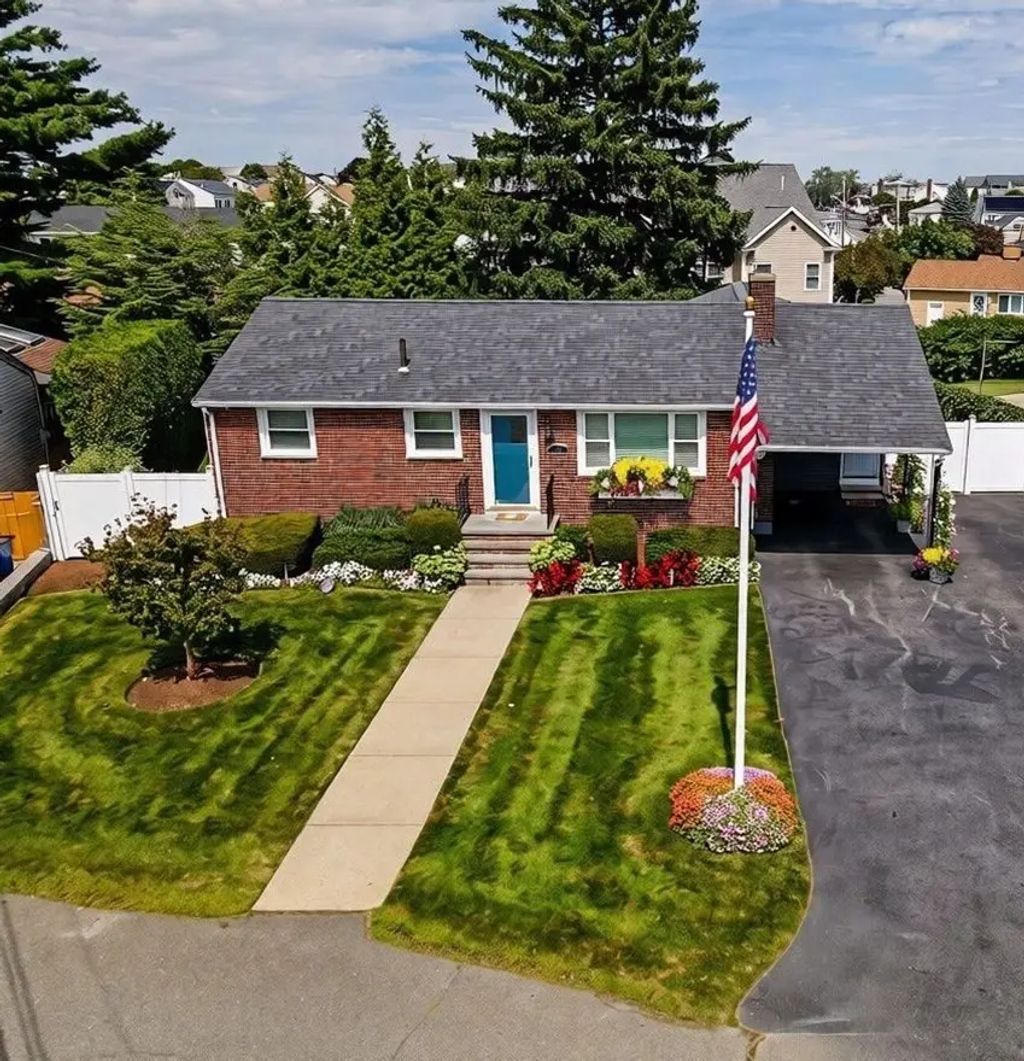 35 Roland Road, Revere