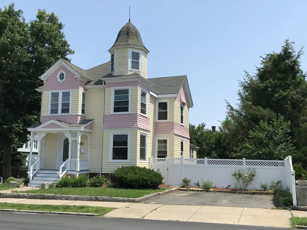 199 Burrill Street #2, Swampscott