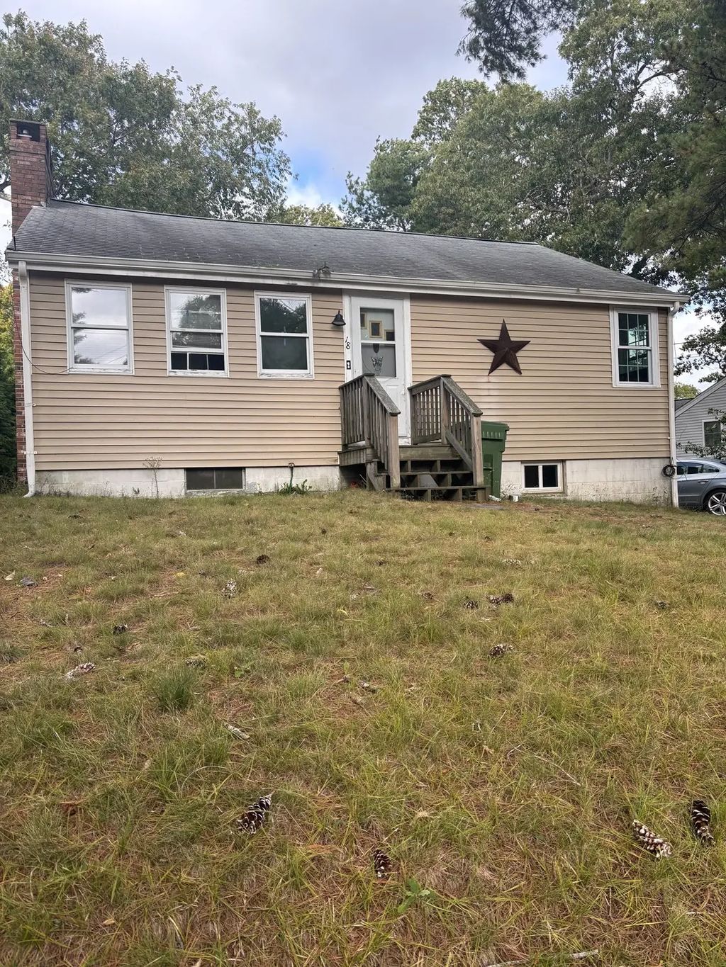 18 Buzzards Bay Dr, Plymouth