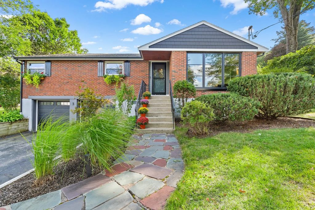 3 Pheasant Lane, Woburn