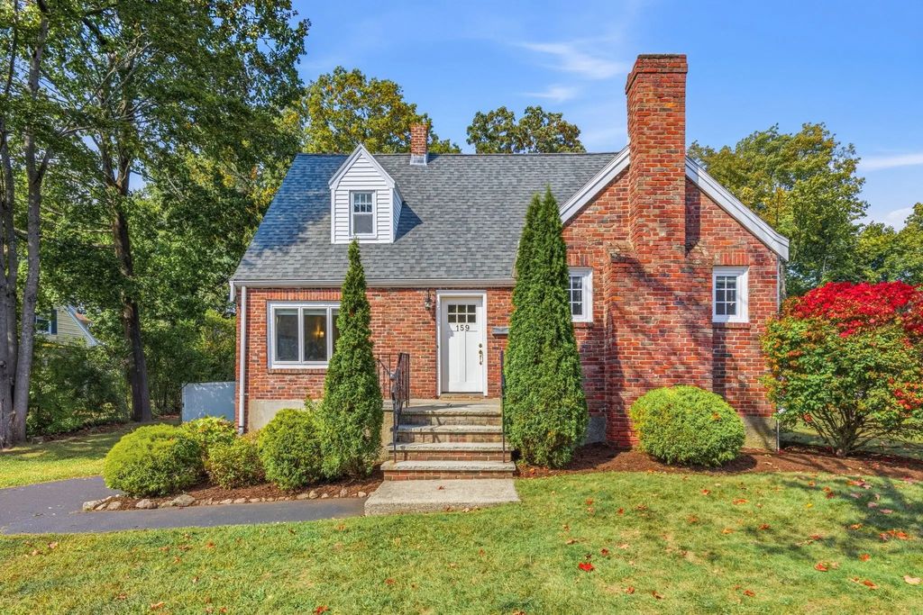 159 Madison St, Dedham