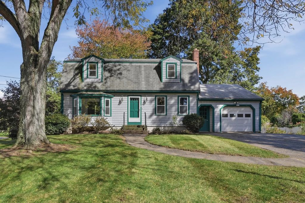 99 Highland Street, Milford