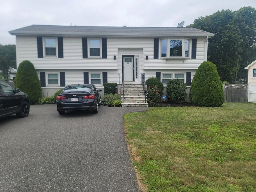 90 Lynn Fells Parkway, Saugus
