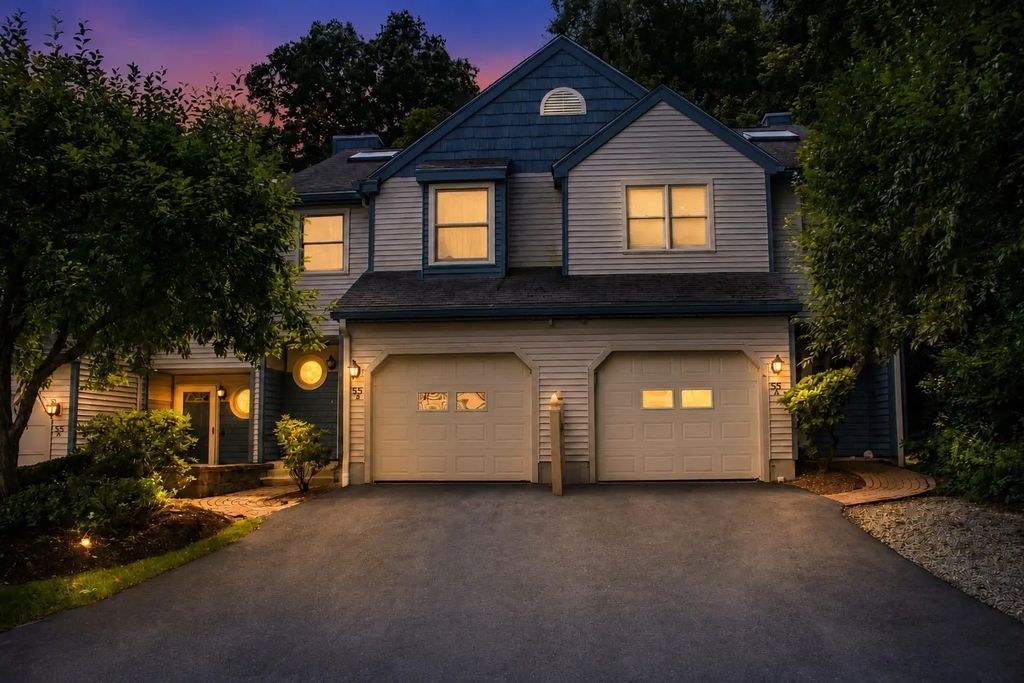 55 Crystal Brook Way #a, Marlborough
