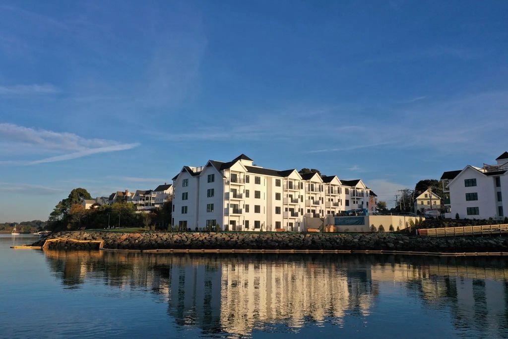 12 Congress Street #208, Beverly
