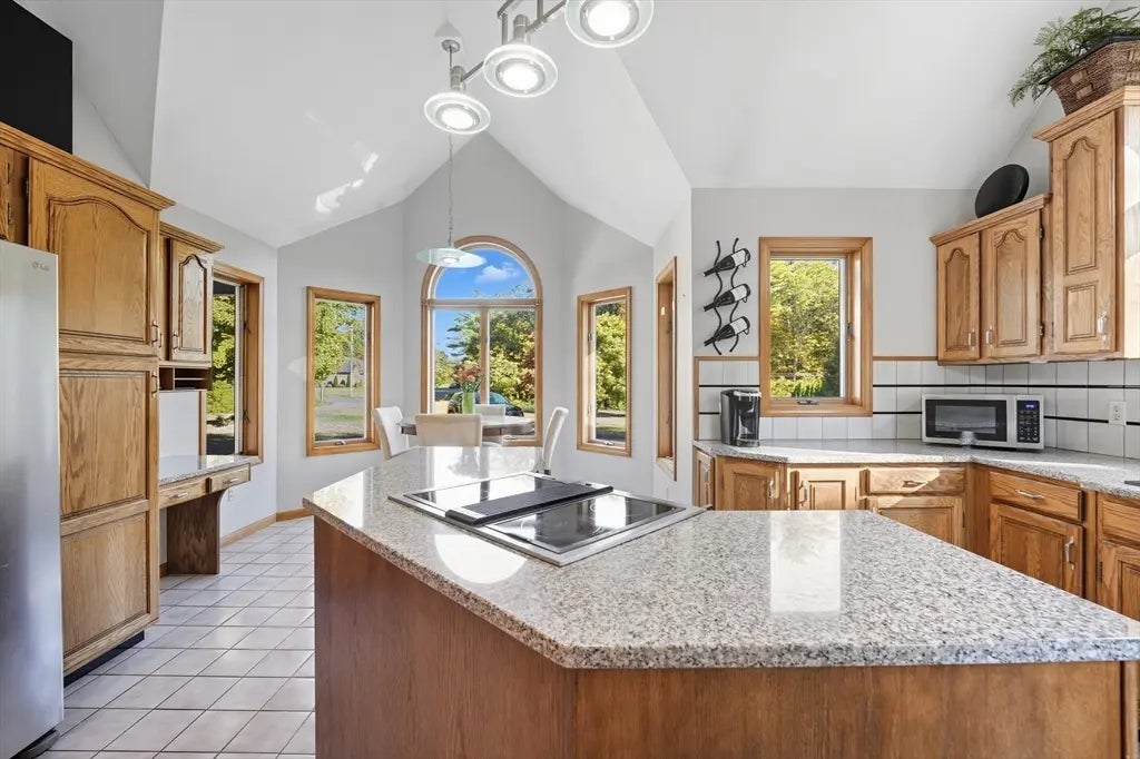 50 Russellville Rd, Westfield