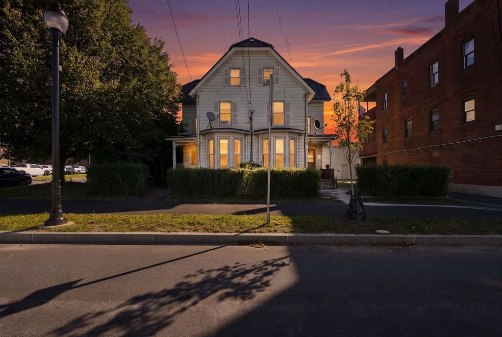 18-20 John St, Torrington