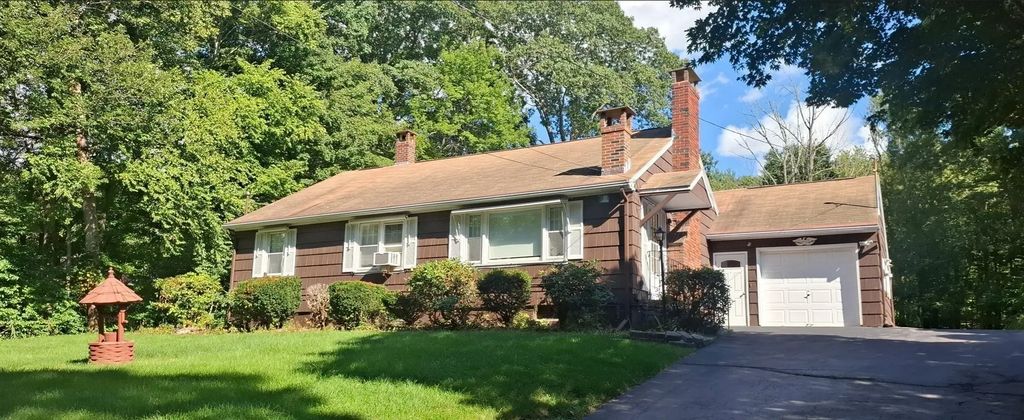 128 Sutton Road, Webster