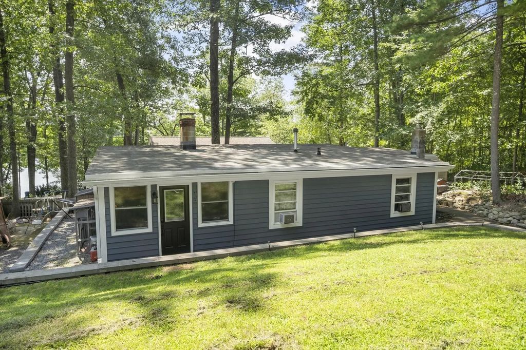 107 Island Rd, Lunenburg