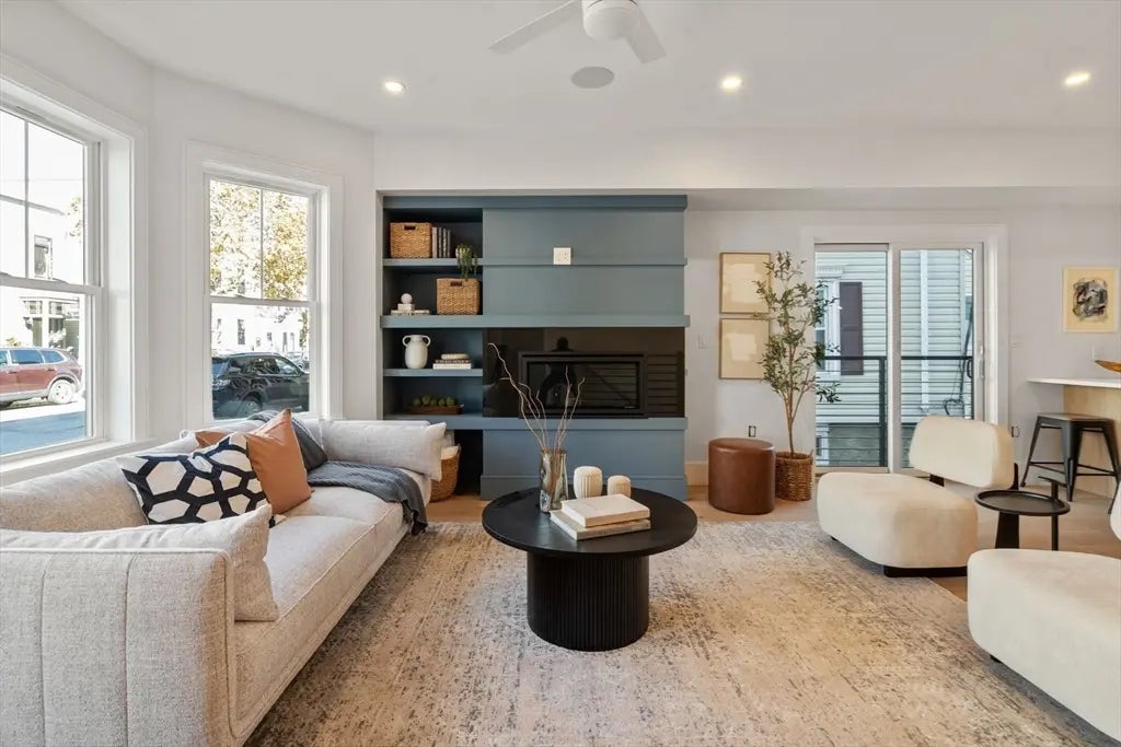 527 E Seventh Street #2, Boston