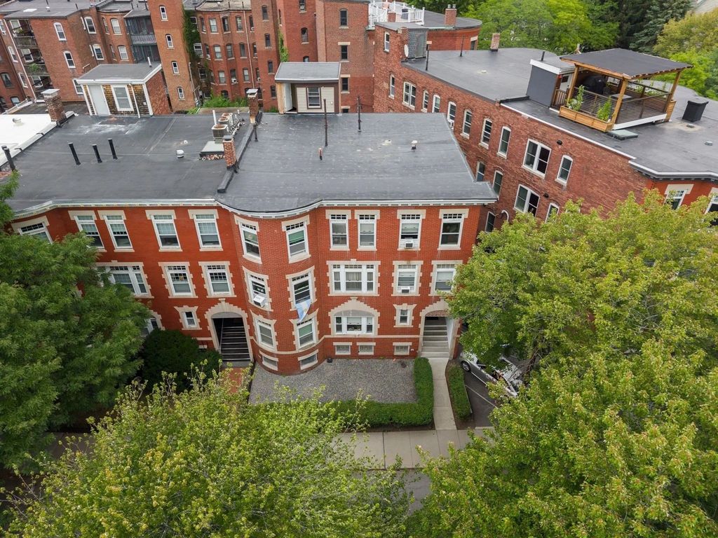 3 Strathmore Rd, Brookline
