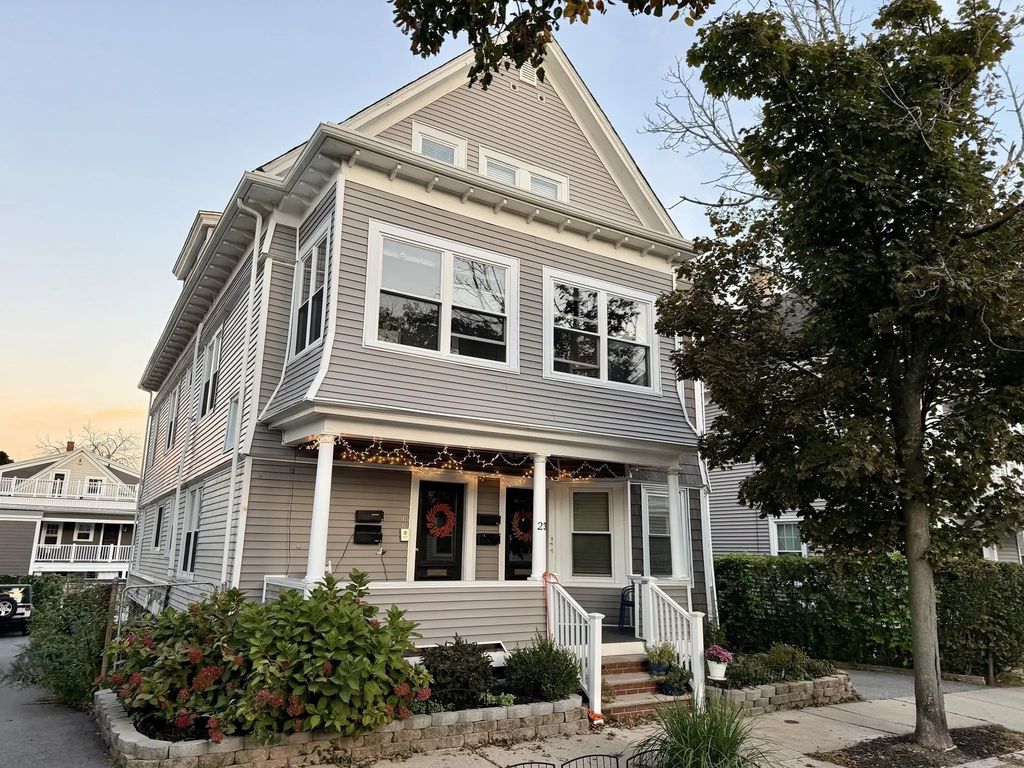 23 Green St #1r, Salem