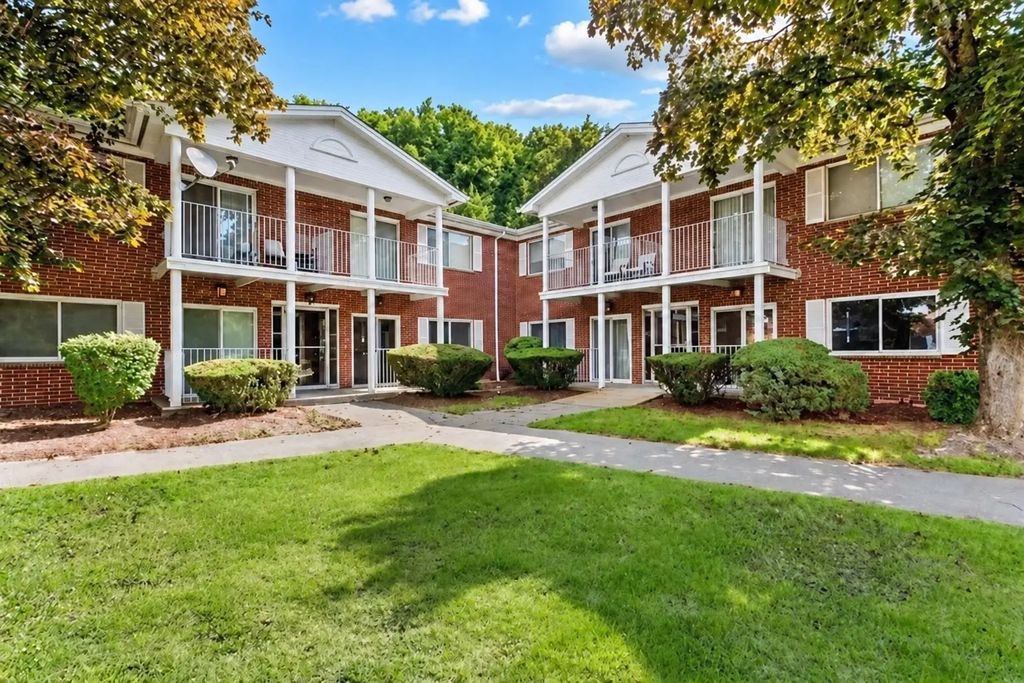 47 Bayberry Dr #2, Sharon