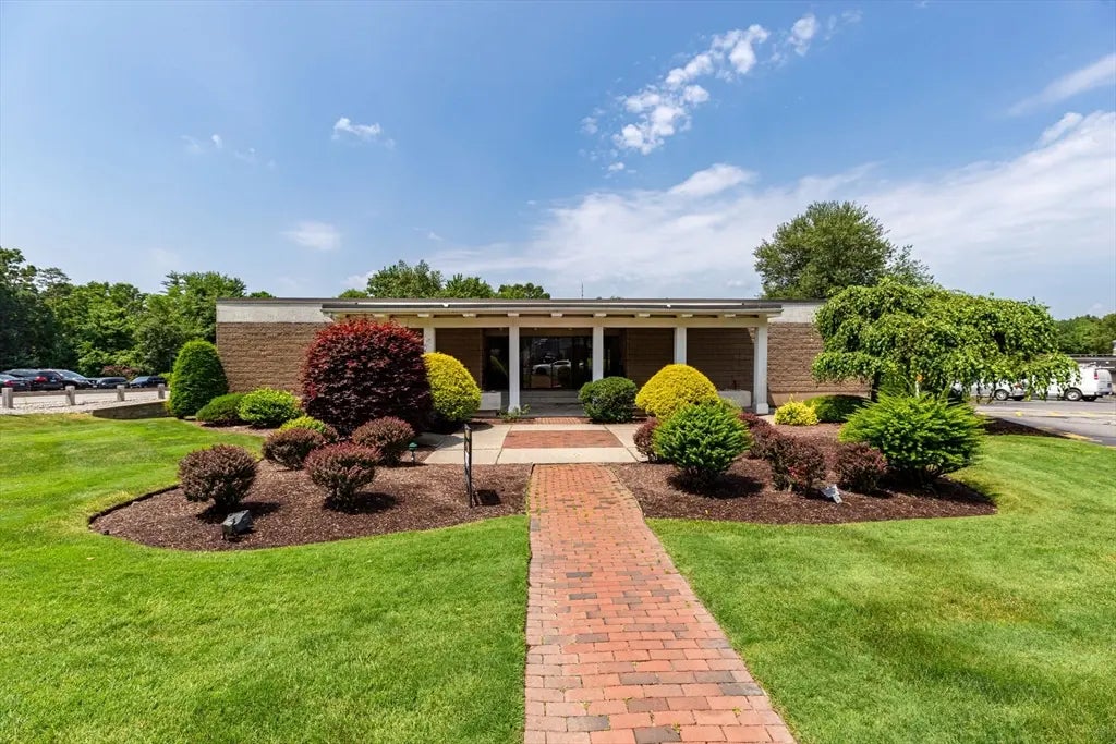 264 North Main Street #15, East Longmeadow