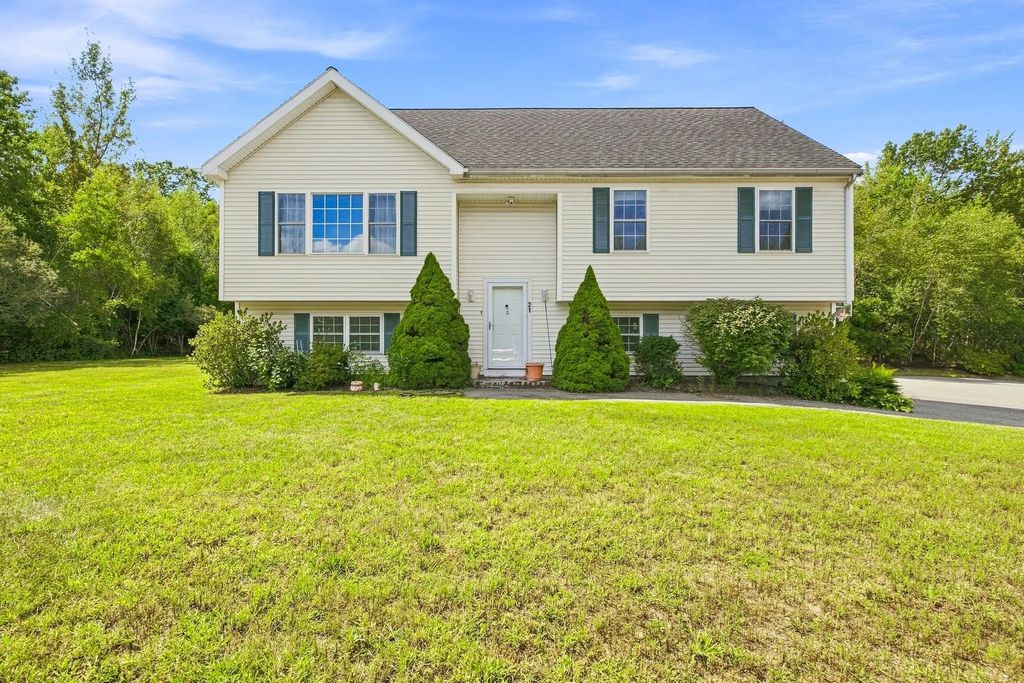 21 Hamilton Way, Holbrook