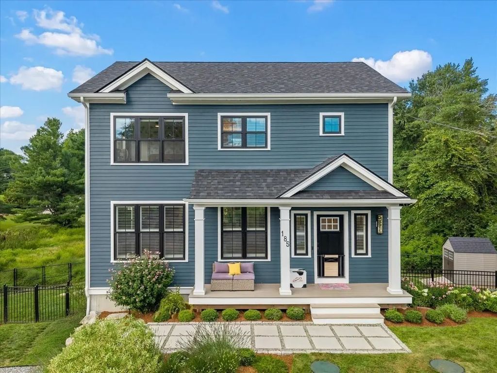 185 Locust St, Swansea