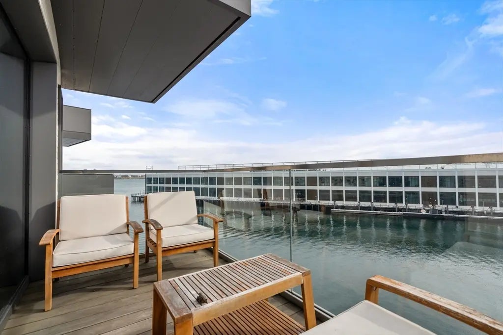 300 Pier 4 Blvd #5k, Boston